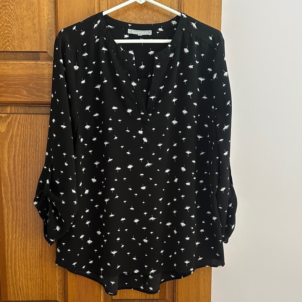 Daniel Rainn Black and White Patterned Blouse - Picture 2 of 4